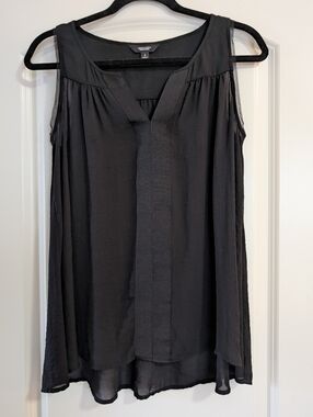 Simply Vera Wang Black Sleeveless V-Neck Blouse Size Small